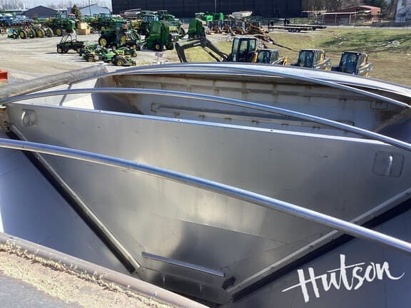 Image of John Deere 600R equipment image 4