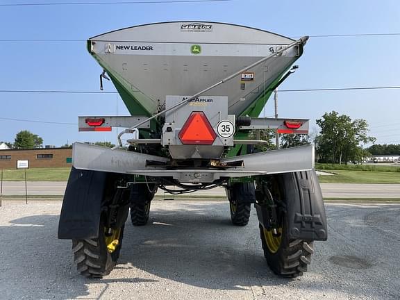 Image of John Deere 600R equipment image 3