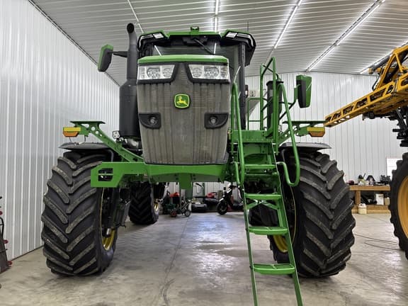 Image of John Deere 600R equipment image 3