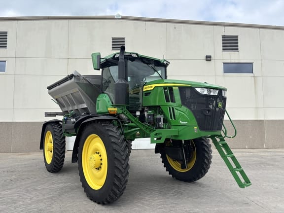 2023 John Deere 600R Equipment Image0