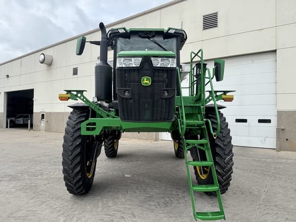 Image of John Deere 600R equipment image 1
