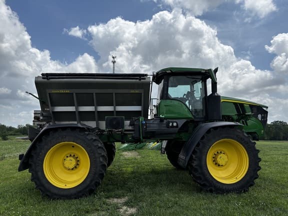 Image of John Deere 600R equipment image 2