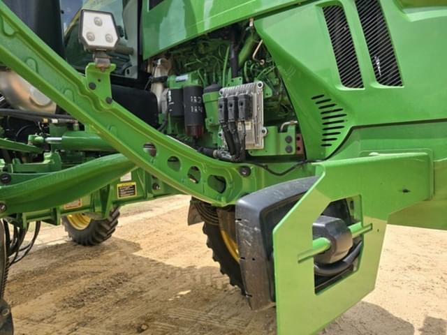 Image of John Deere 600R equipment image 3