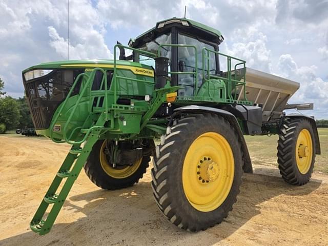 Image of John Deere 600R equipment image 1