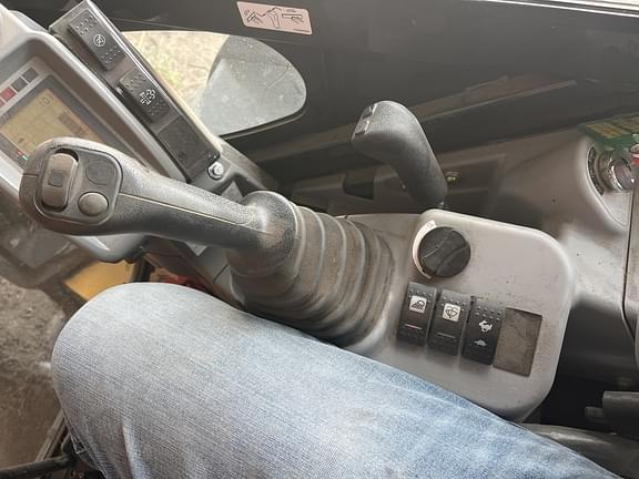 Image of John Deere 60G equipment image 4