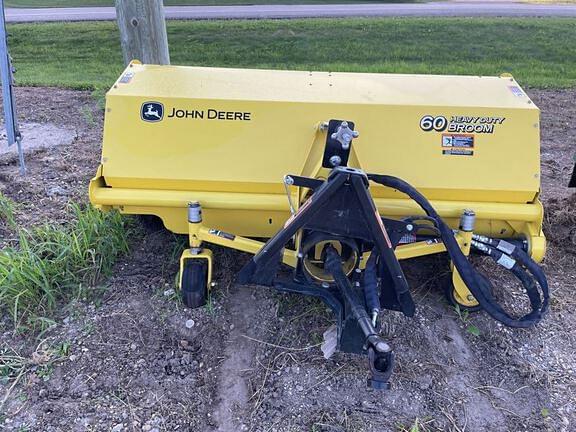 Image of John Deere 60 Heavy Duty Broom equipment image 3