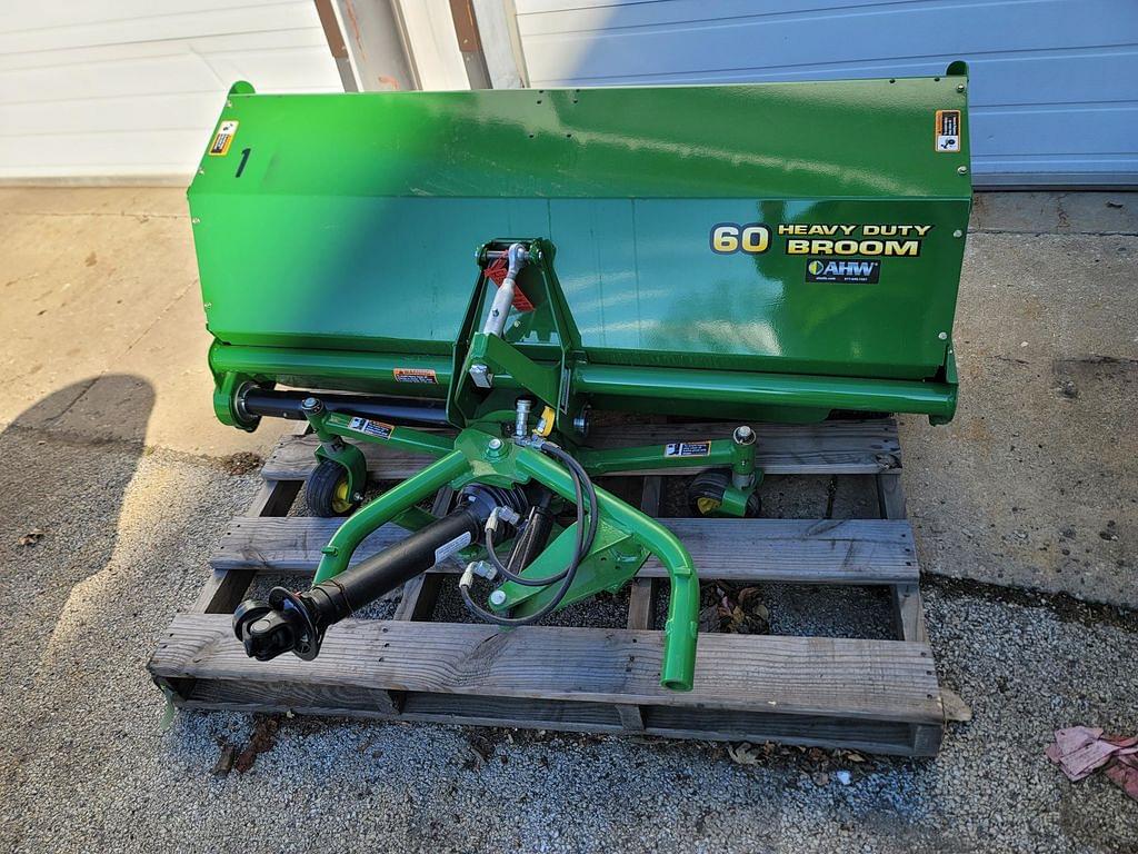 Image of John Deere 60 Heavy Duty Broom Primary image