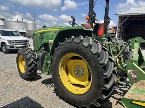 Image of John Deere 6105E equipment image 1