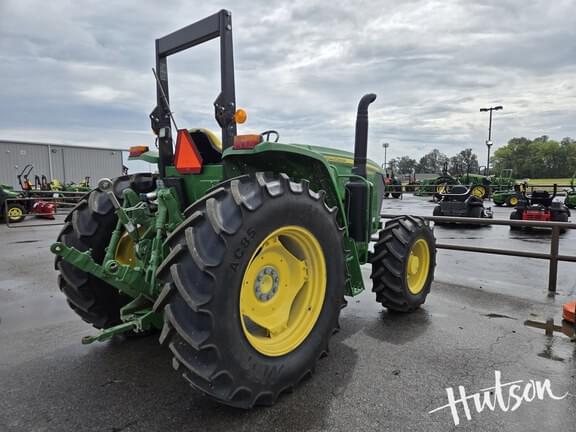 Image of John Deere 6105E equipment image 3