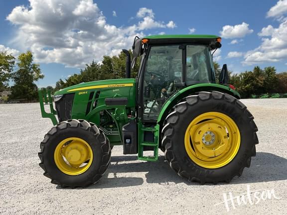Image of John Deere 6105E equipment image 1