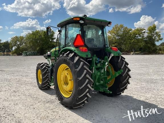 Image of John Deere 6105E equipment image 3