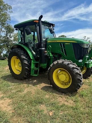 Image of John Deere 6105E equipment image 1