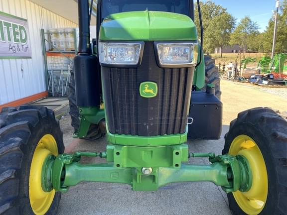Image of John Deere 6105E equipment image 2