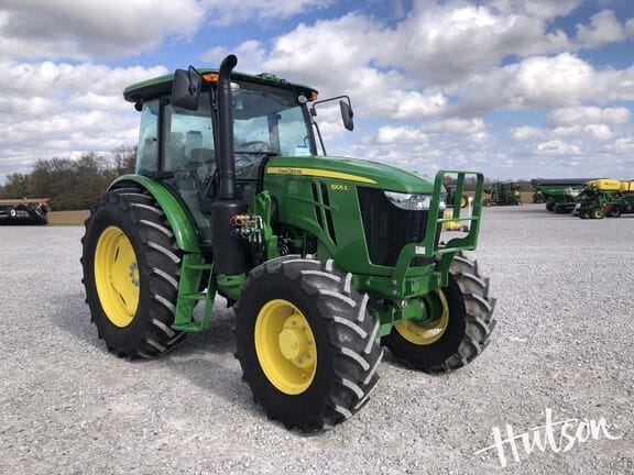 Main image John Deere 6105E