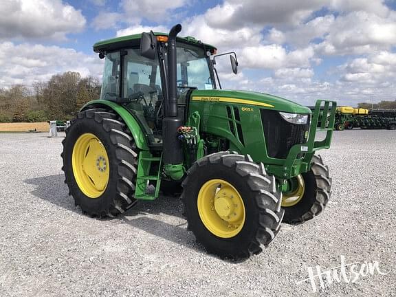 Image of John Deere 6105E equipment image 3