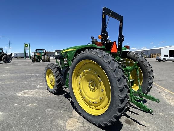 Image of John Deere 6105E equipment image 1