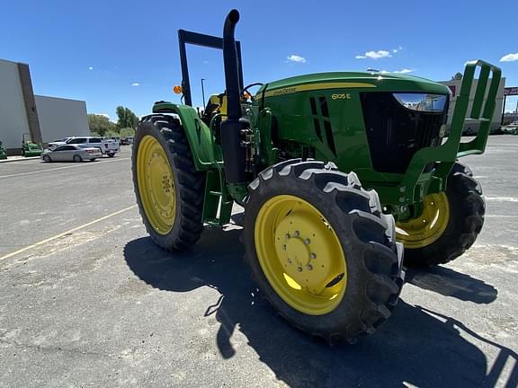 Image of John Deere 6105E equipment image 3