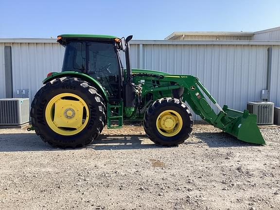 Image of John Deere 6105E equipment image 3