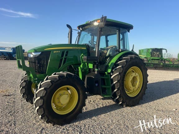Image of John Deere 6105E equipment image 1
