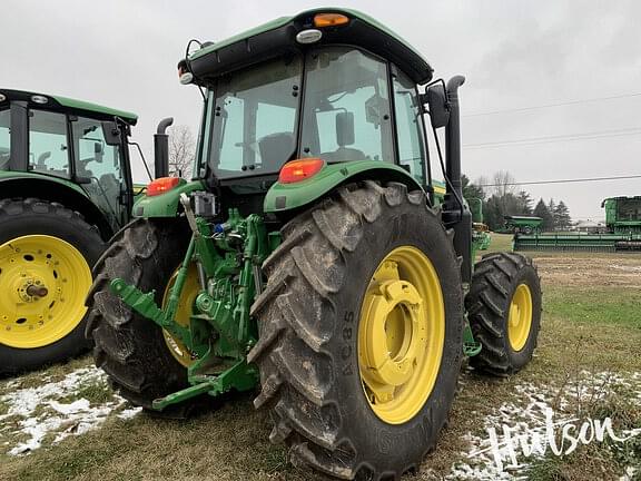 Image of John Deere 6105E equipment image 4