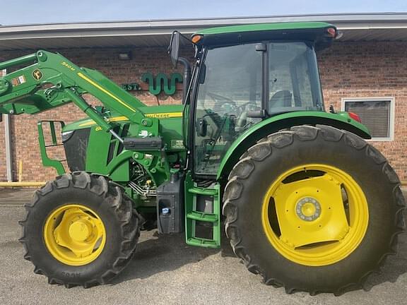 Image of John Deere 6105E equipment image 2