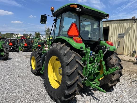 Image of John Deere 6105E equipment image 4