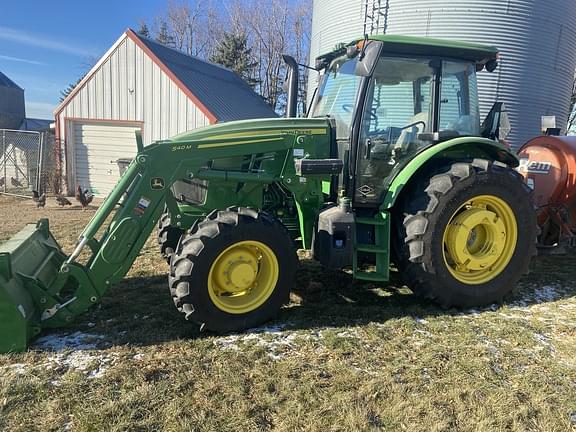 Image of John Deere 6105E equipment image 1