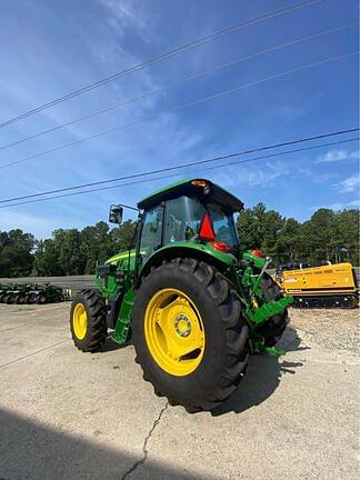 Image of John Deere 6105E equipment image 4