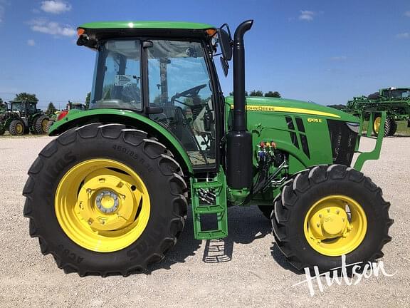 Image of John Deere 6105E equipment image 2