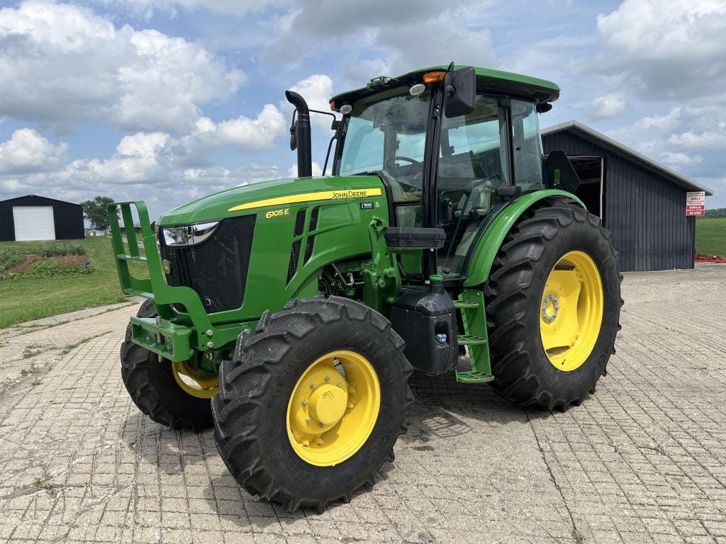 John Deere 6105E Equipment Image0