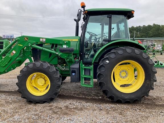 Image of John Deere 6105E equipment image 1