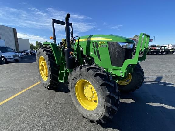 Image of John Deere 6105E equipment image 1