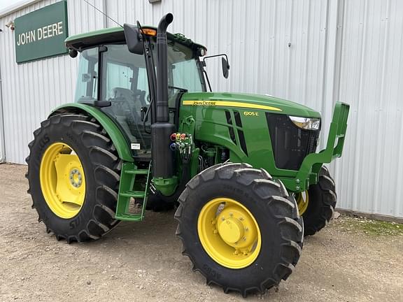 Image of John Deere 6105E equipment image 3