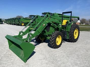 Main image John Deere 6105E
