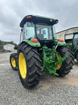 Image of John Deere 6105E equipment image 4