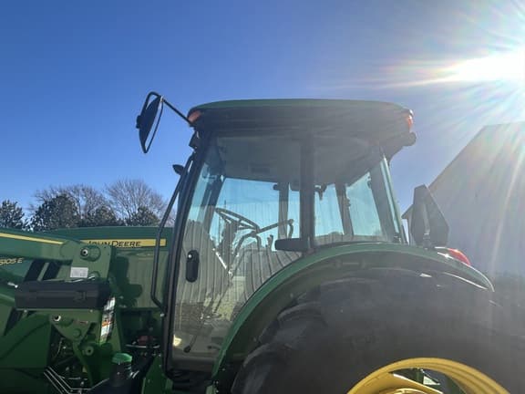 Image of John Deere 6105E equipment image 2