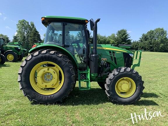 Image of John Deere 6105E equipment image 4