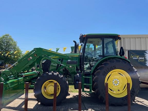 Image of John Deere 6105E equipment image 1