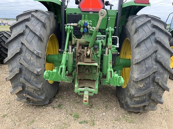 Image of John Deere 6105E equipment image 2