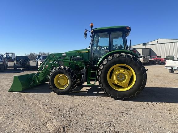 Image of John Deere 6105E equipment image 1