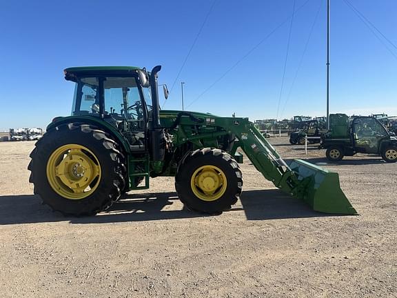 Image of John Deere 6105E equipment image 4