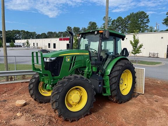 Image of John Deere 6105E equipment image 3