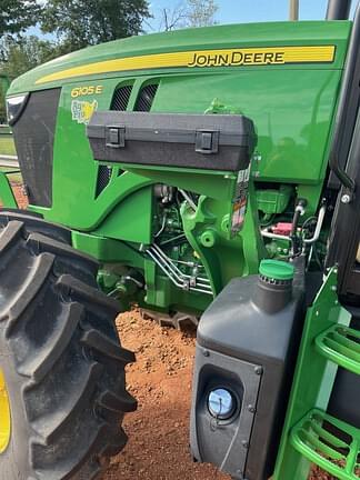 Image of John Deere 6105E equipment image 4