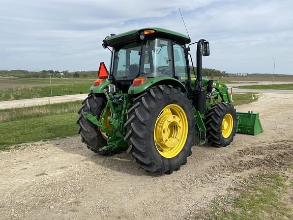 Image of John Deere 6105E equipment image 3