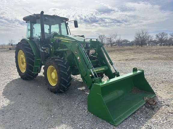 Image of John Deere 6105E equipment image 3