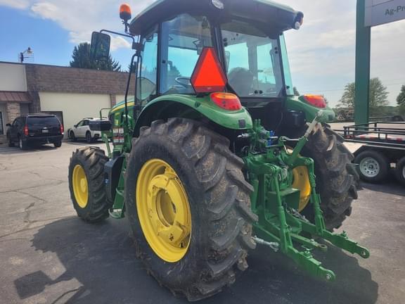 Image of John Deere 6105E equipment image 3