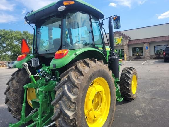 Image of John Deere 6105E equipment image 2