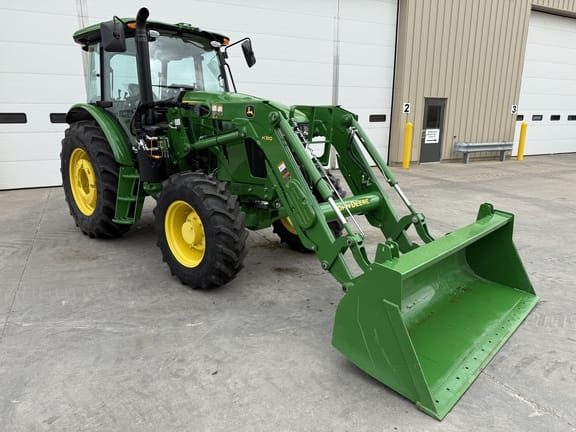 2023 John Deere 6105E Equipment Image0