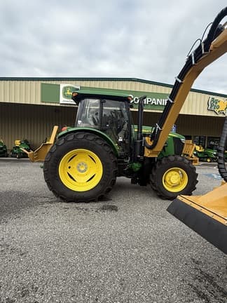 Image of John Deere 6105E equipment image 4