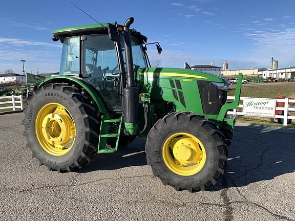 Image of John Deere 6105E equipment image 1